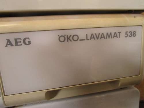 AEG Ö KO-LAVAMAT 625 Washing Machine, in good condition. Front loader takes 5 -7 kgs TESTED AND WORK