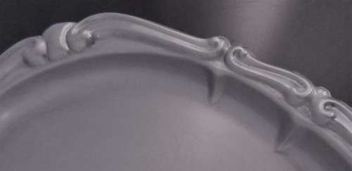 A ELGANT & STYLISH OVAL TRAY WITH THE MOST BEAUTIFUL EDGING!