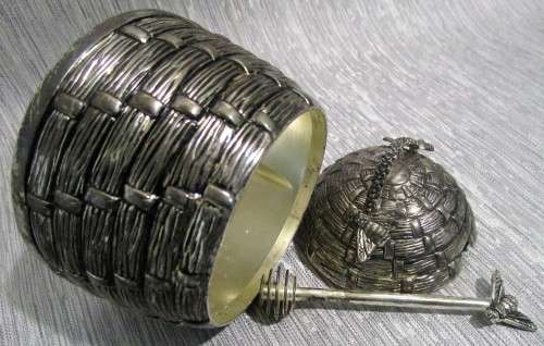 GODINGER SILVER  BEE HIVE HONEY POT SERVER w DIPPER SPOON