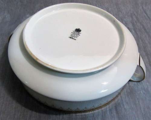 ELEGANT LIDDED SERVING BOWL 21.2x8CM PARAGON ATHENA BY APPOINTMENT TO HER MAJESTY THE QUEEN.
