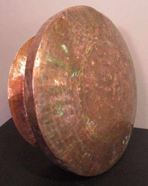 For sale this very large antique copper pot. Not very often available in this size! 41cm diameter