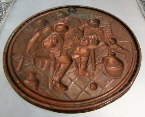 A MARVELOUS HAMMERED COPPER DECORATIVE PLATE WITH KITCHEN SCEEN - COUNTRY COTTAGE STYLE