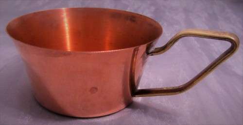 XMAS PROMOTION !!!!  attractive antique tin-lined half pint copper cups with a brass handle.