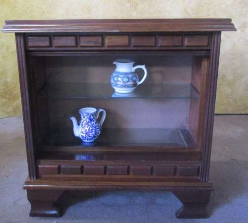 A GORGEOUS VINTAGE TV CABINET CONVERTES INTO A LIQOUR CABINET WITH GLASS SHELFS WITH SLIDING DOOR -