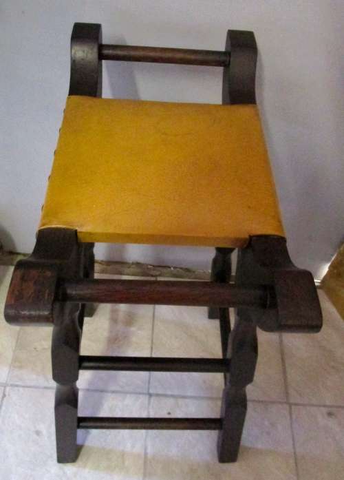 WOW A STUNNING GOTHIC STYLE BAR CHAIR BEAUTIFUL DETAIL 3 AVAILABLE