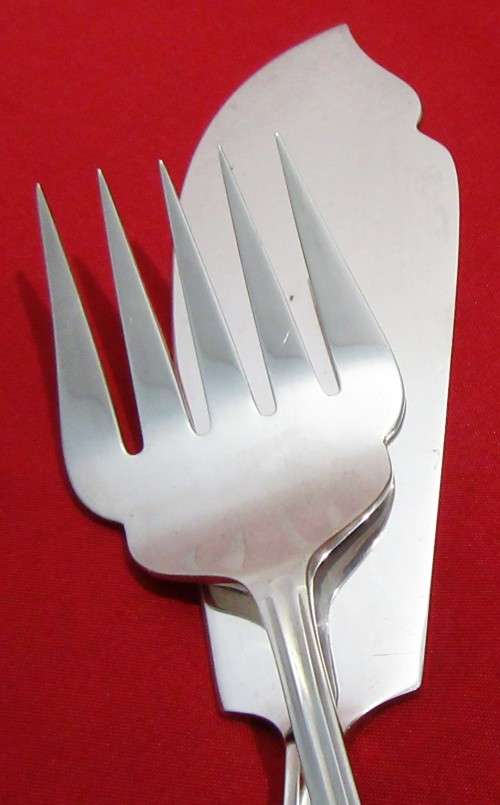 XMAS PRO FISH OR CAKE SERVING SET IN ORIGINAL BOX ANGORA - SILVER PLATE CO LTD EPNS - 829600 DESIGN