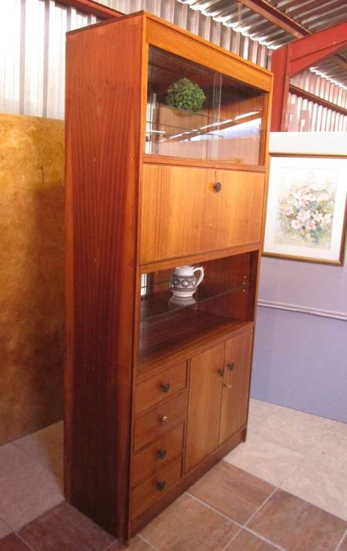 THIS IS REAL RETRO CHIC A VERY LARGE VINTAGE RETRO UNIT - STUNNING FURNITURE