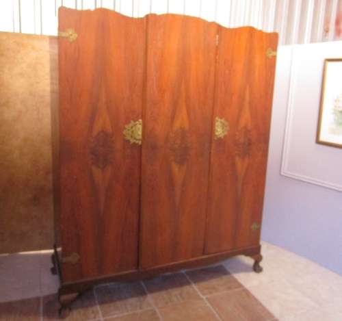 A MARVELOUS LARGE VINTAGE 3 DOOR WARDROBE LOVE THE DETAIL ON THE DOORS - SUPPLIED BY BLOOMS FURNITUR