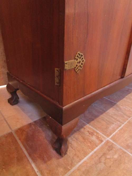 A MARVELOUS LARGE VINTAGE 3 DOOR WARDROBE LOVE THE DETAIL ON THE DOORS - SUPPLIED BY BLOOMS FURNITUR