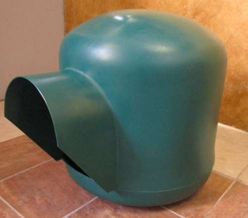 ROUND IGLOO KENNEL MEDIUM HEIGHT  65CM X 62CM DIAMETER