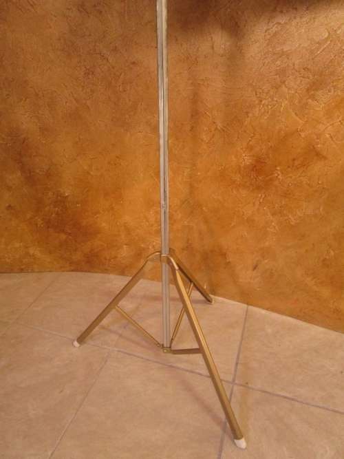 A MARVELOUS VINTAGE PROJECTOR SCREEN IN GOOD CONDITION