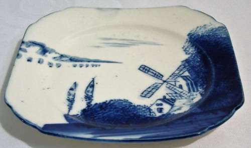 FIVE GORGEOUS ANTIQUE DELF SIDE PLATES STUNNING DESIGN NOT MARKED