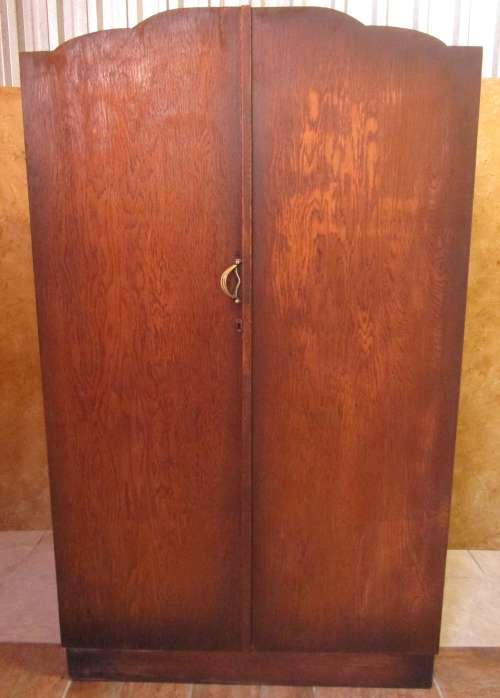 A LOVELY VINTAGE TWO DOOR WARDROBE PERFECT FOR CHALK PAINT