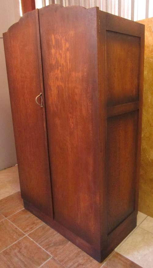 A LOVELY VINTAGE TWO DOOR WARDROBE PERFECT FOR CHALK PAINT
