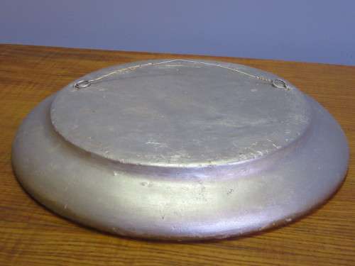 A MARVELOUS VINTAGE LARGE WALL PLATE WITH STUNNING 3D DETAIL