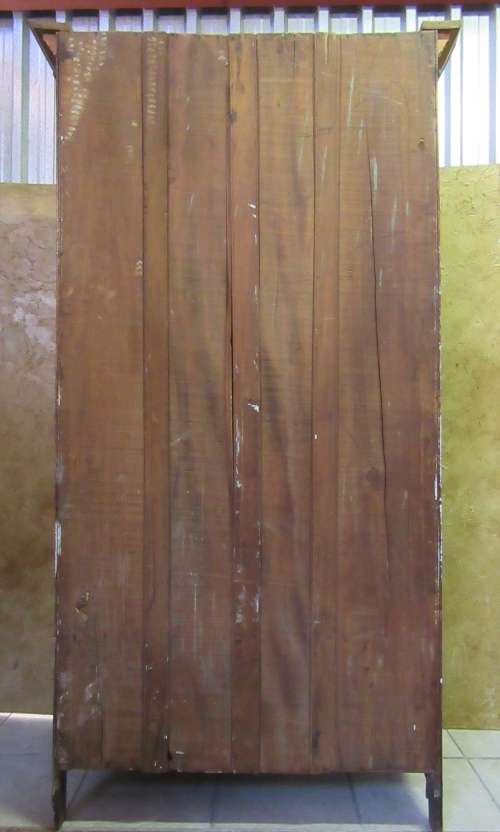 A GORGEOUS 1920'S ARTS AND CRAFTS WARDROBE WITH BEAUTIFUL CARFT DETAIL