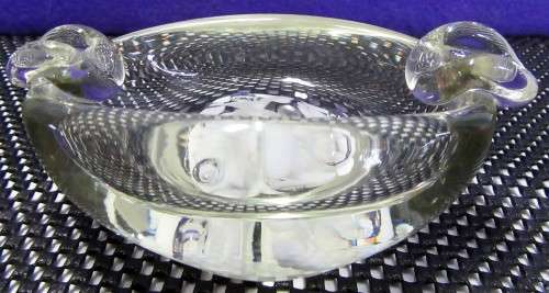 AN ELGANT & STYLISH CLEAR GLASS MURANO ASHTRAY