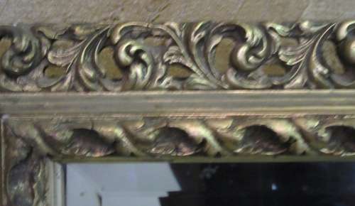 A ELGANT & STYLISH GOLD FRAME MIRROR WITH A STUNNING GILDED FRAME