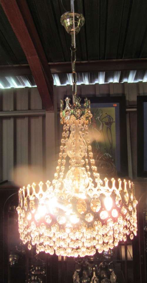 This is French Style basket style brass like & crystals ex large 6 bulp chandelier. Tested & Working