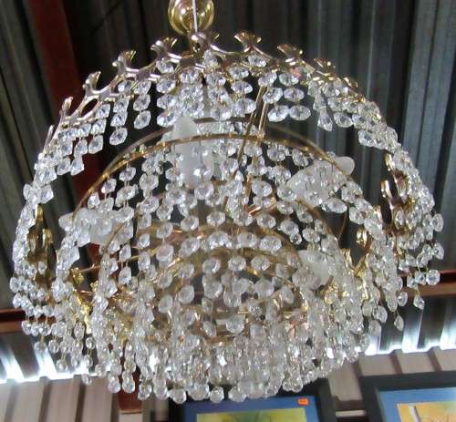 This is French Style basket style brass like & crystals ex large 6 bulp chandelier. Tested & Working