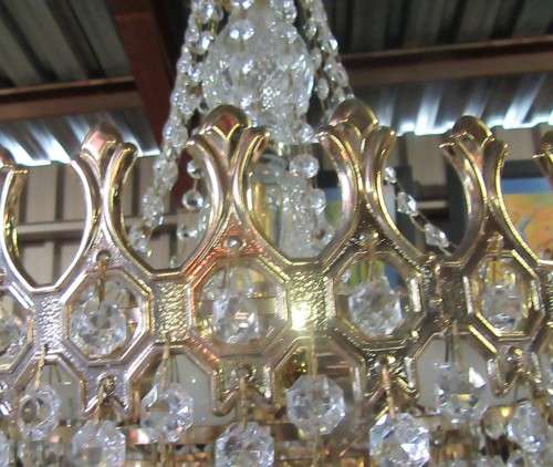 This is French Style basket style brass like & crystals ex large 6 bulp chandelier. Tested & Working