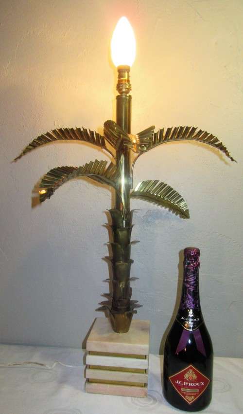 A STUNNING GRANITE AND BRASS METAL TABEL LAMP BEAUTIFUL HOME DECOR