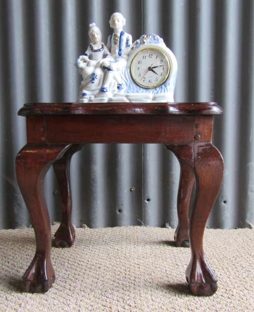A CUTE BALL & CLAW SIDE TABLE - STUNNING