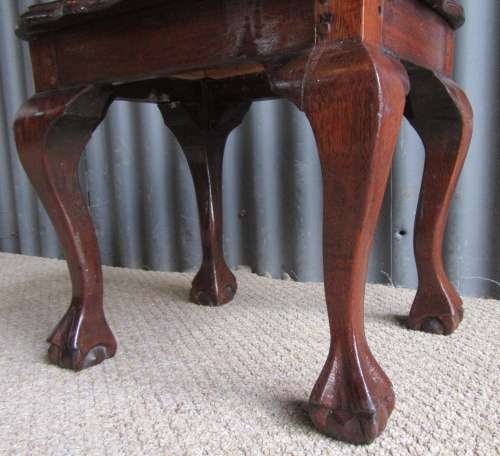 A CUTE BALL & CLAW SIDE TABLE - STUNNING
