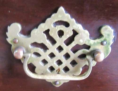 SALE - SALE - SALE DRESSING TABLE - WITH SO MUCH DETAL & WITH THREE MIRRORS -FURNINTURE MADE TO LAST