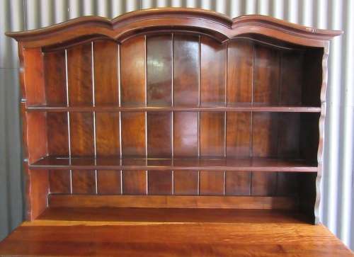 WOW A STUNNING BALL & CLAW WELSH DRESSER IN GOOD CONDITION BY MACMEE FURNITURE