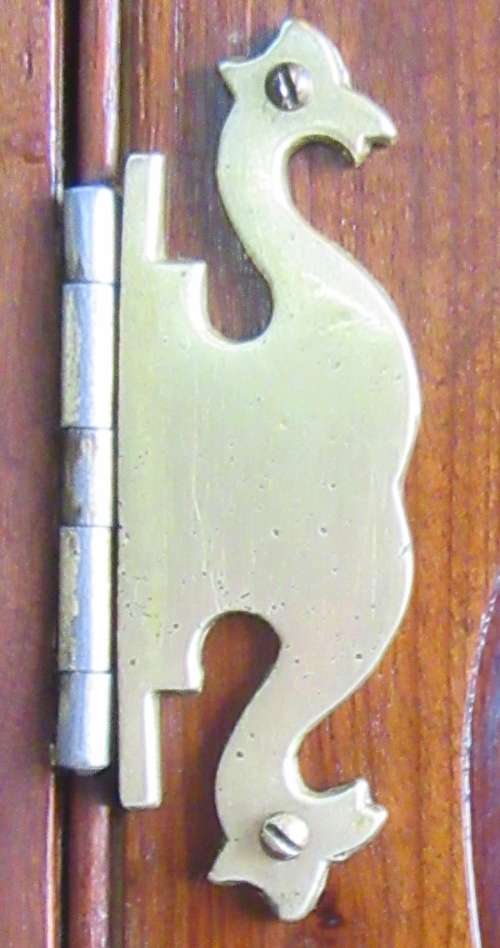 WOW A STUNNING BALL & CLAW WELSH DRESSER IN GOOD CONDITION BY MACMEE FURNITURE