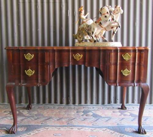 A BEAUTIFUL BALL & CLAW LADIES DESK - A HARD TO FIND ITEM -