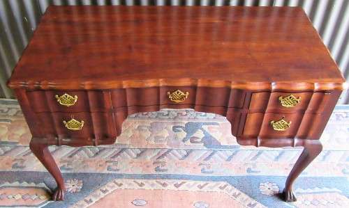 A BEAUTIFUL BALL & CLAW LADIES DESK - A HARD TO FIND ITEM -