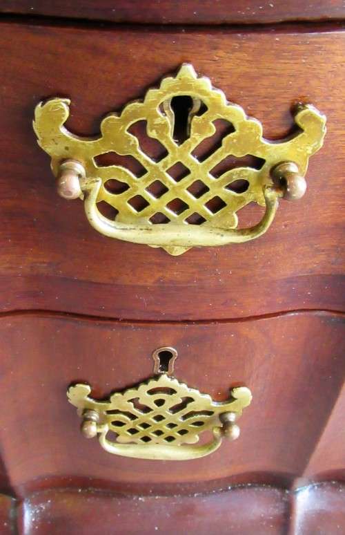 A BEAUTIFUL BALL & CLAW LADIES DESK - A HARD TO FIND ITEM -