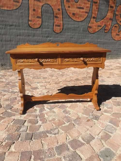 Carved Oak side sever with cutlery drawer will be perfect for a desk two.