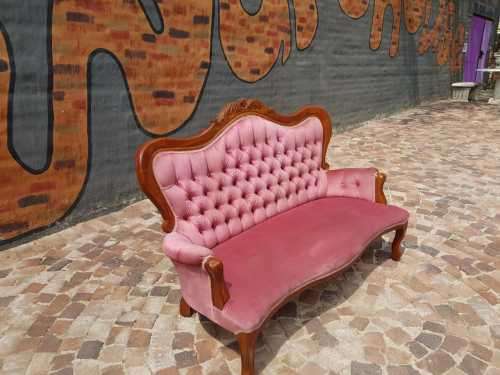 Stylish Victorian Style two Seater