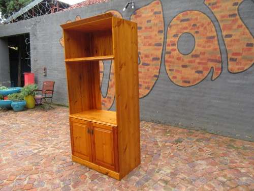 Country Cottage Style will make a perfect bookcase