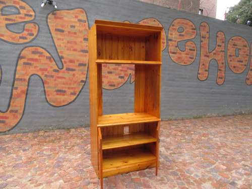 Country Cottage Style will make a perfect bookcase