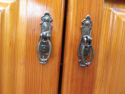 Country Cottage Style will make a perfect bookcase