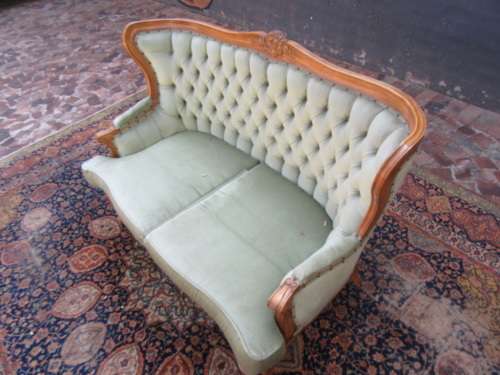 Spectacular Victorian Style hand carved couch with beautiful carved detailing