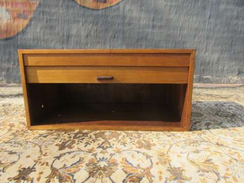 Smart mid-century modern stacking office bookcase  c.1950. T