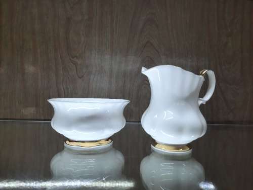 Royal Albert Valdor Large Creamer and Sugarbowl