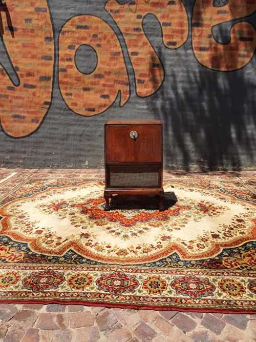 Ball and Claw Radio Cabinet not tested