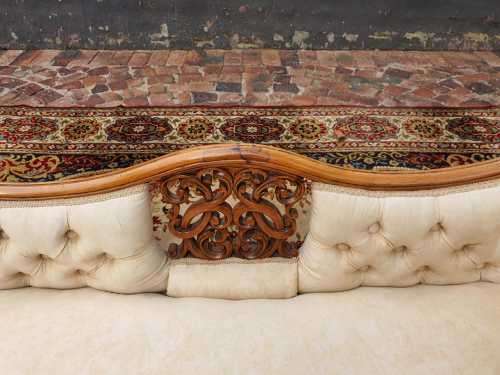 Antique Victorian chaise lounge