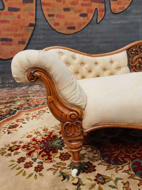 Antique Victorian chaise lounge