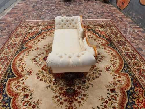 Antique Victorian chaise lounge