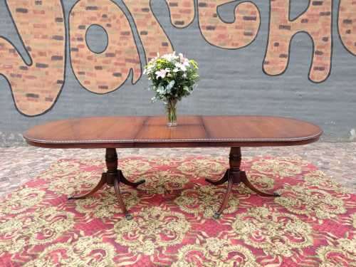 Elegant 8 Seater Regency Style dining room table and chairs