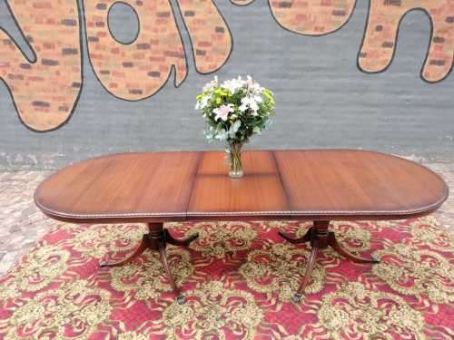 Elegant 8 Seater Regency Style dining room table and chairs