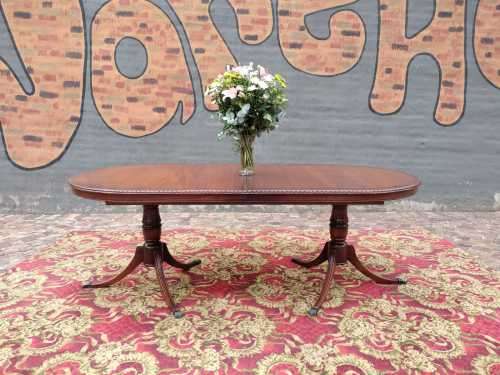 Elegant 8 Seater Regency Style dining room table and chairs