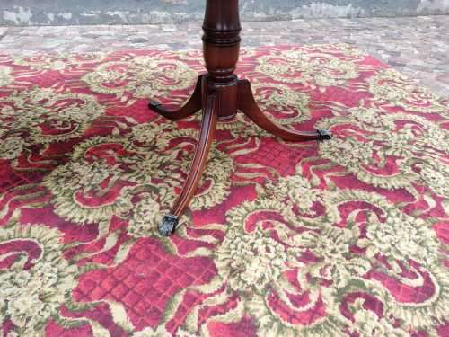 Elegant 8 Seater Regency Style dining room table and chairs